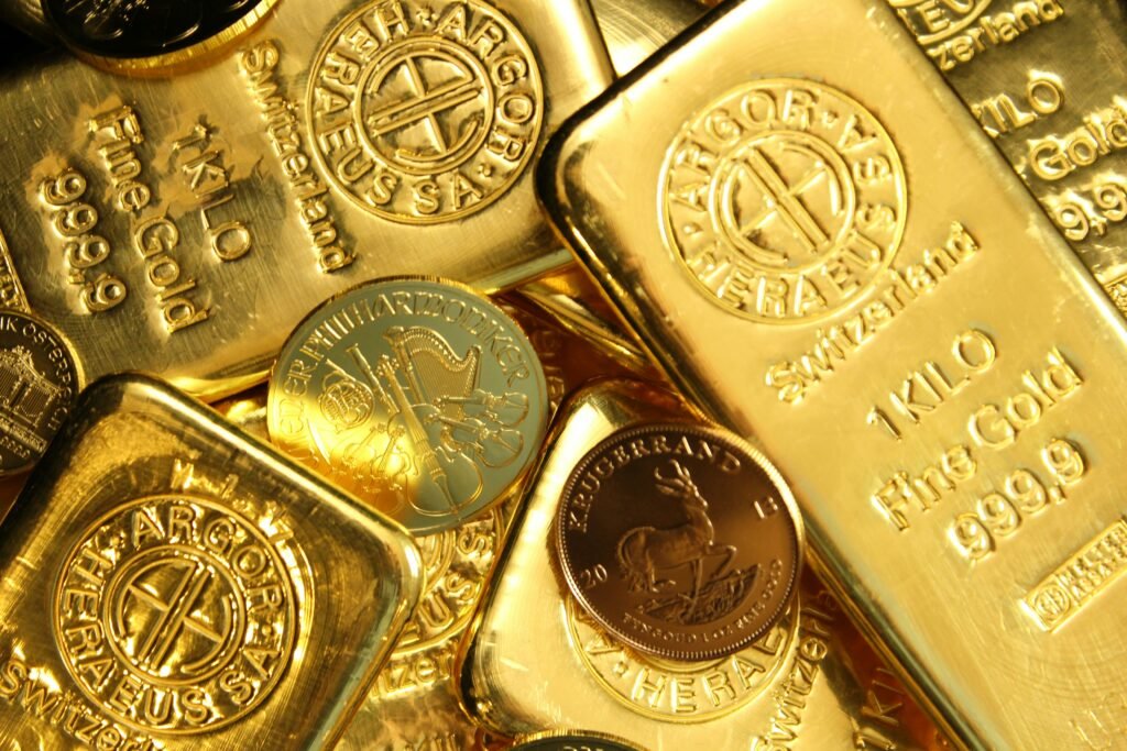 is gold or property a better investment